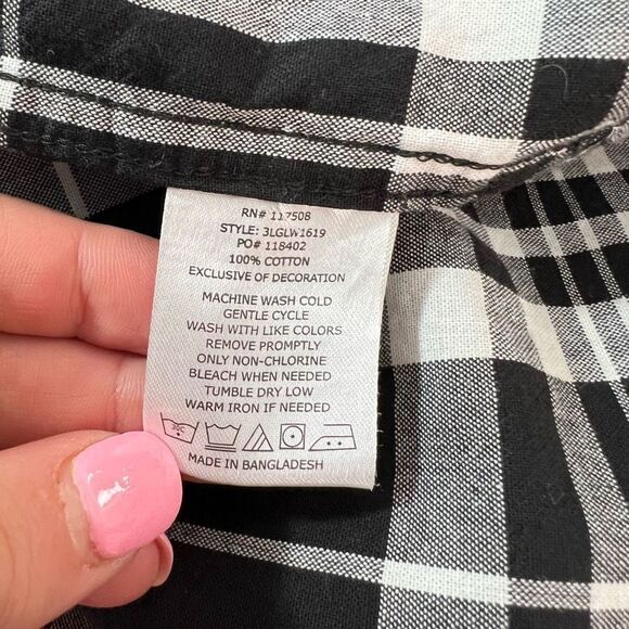 🔥5/25 sale🔥 Levi’s Men’s Button-Down Long Sleeves Black & White Plaid Shirt - Picture 11 of 13